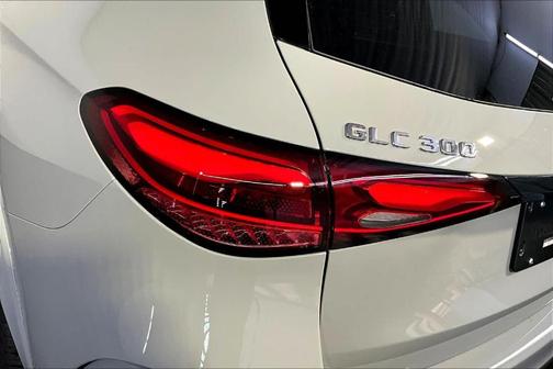 2026 Mercedes-Benz GLC 300 Base 4MATIC