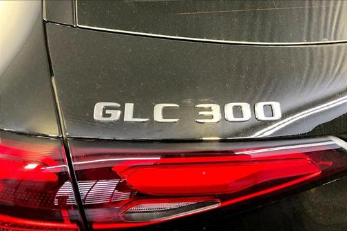 2026 Mercedes-Benz GLC 300 Base 4MATIC