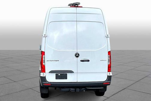 2025 Mercedes-Benz Sprinter 2500 