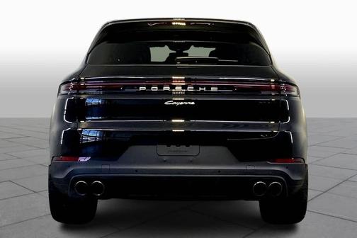 2025 Porsche Cayenne Base