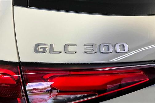 2025 Mercedes-Benz GLC 300 Base 4MATIC