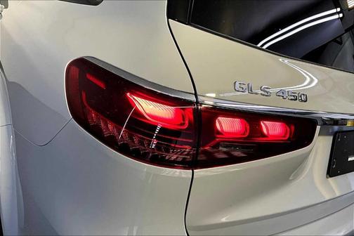 2026 Mercedes-Benz GLS 450