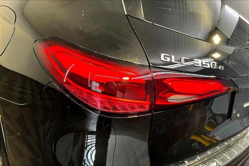 2026 Mercedes-Benz GLC 350e 