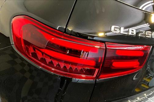 2025 Mercedes-Benz GLB 250 Base 4MATIC