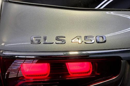 2026 Mercedes-Benz GLS 450 