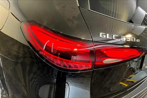 2025 Mercedes-Benz GLC 350e Base 4MATIC
