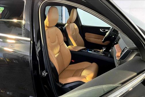 2021 Volvo XC60 T5 Inscription