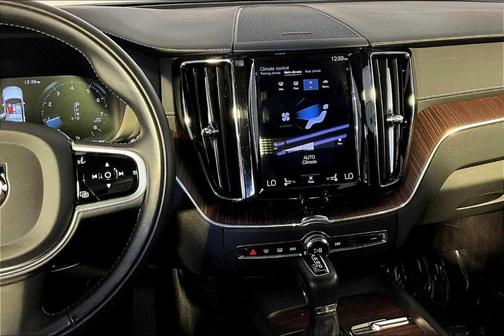 2021 Volvo XC60 T5 Inscription