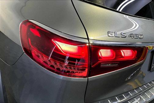 2026 Mercedes-Benz GLS 450 