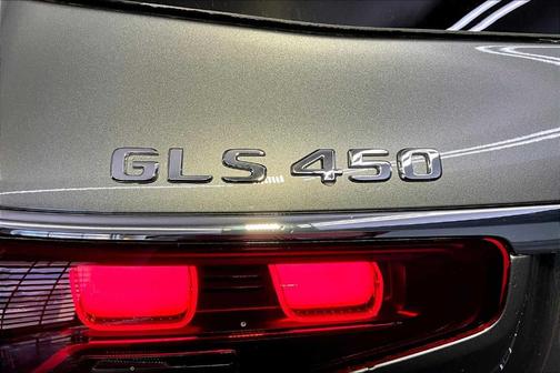 2026 Mercedes-Benz GLS 450 
