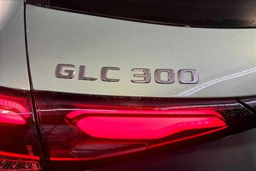 2026 Mercedes-Benz GLC 300 Base 4MATIC