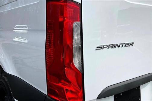 2025 Mercedes-Benz Sprinter 2500