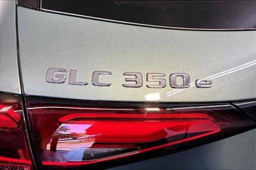 2025 Mercedes-Benz GLC 350e Base 4MATIC
