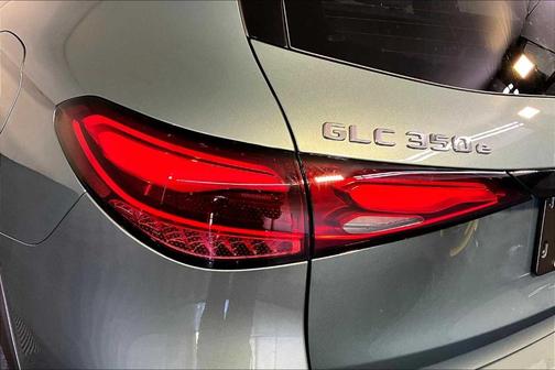 2025 Mercedes-Benz GLC 350e Base 4MATIC