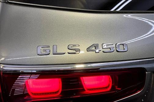 2026 Mercedes-Benz GLS 450 