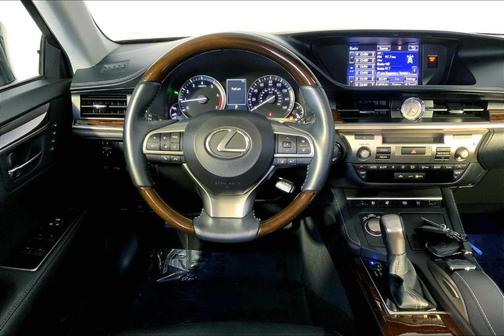 2016 Lexus ES 350 Base