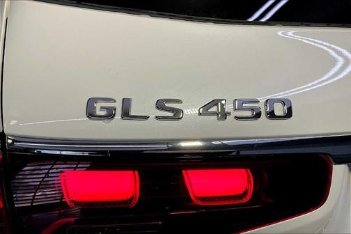 2026 Mercedes-Benz GLS 450 