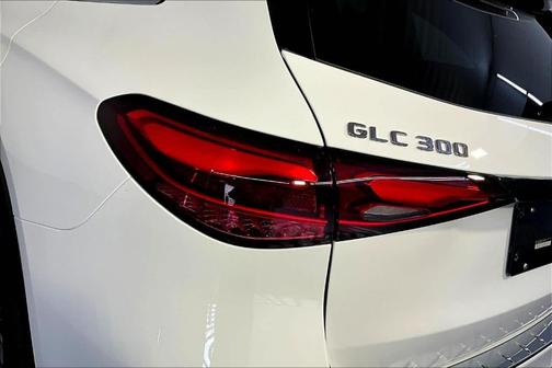 2026 Mercedes-Benz GLC 300 Base 4MATIC