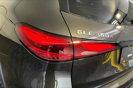 2026 Mercedes-Benz GLC 350e 