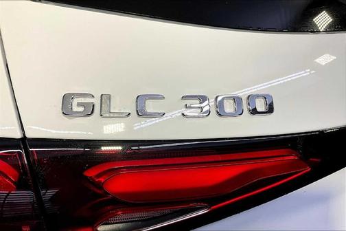 2025 Mercedes-Benz GLC 300 Base 4MATIC