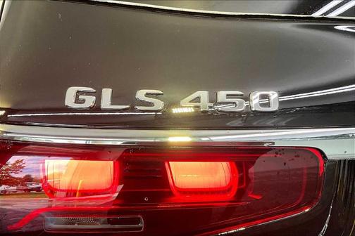 2026 Mercedes-Benz GLS 450 