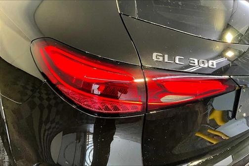 2026 Mercedes-Benz GLC 300 Base 4MATIC