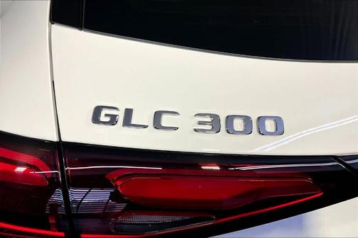 2026 Mercedes-Benz GLC 300 Base 4MATIC