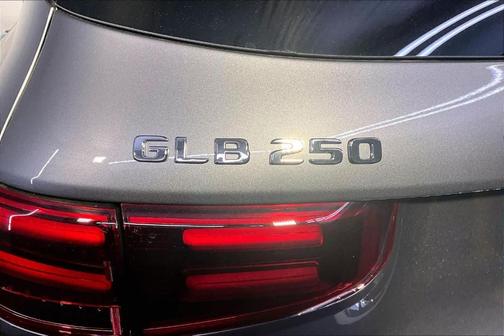 2026 Mercedes-Benz GLB 250 Base 4MATIC