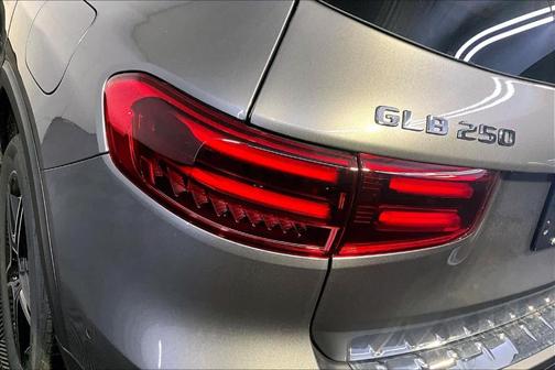 2026 Mercedes-Benz GLB 250 Base 4MATIC