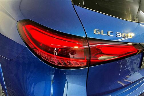 2025 Mercedes-Benz GLC 300 Base 4MATIC