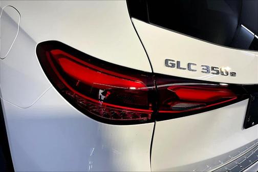 2025 Mercedes-Benz GLC 350e Base 4MATIC