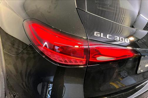 2026 Mercedes-Benz GLC 300 Base 4MATIC