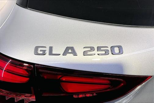 2026 Mercedes-Benz GLA 250 Base 4MATIC