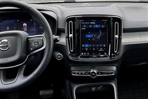 2025 Volvo XC40 B5 Plus Dark Theme