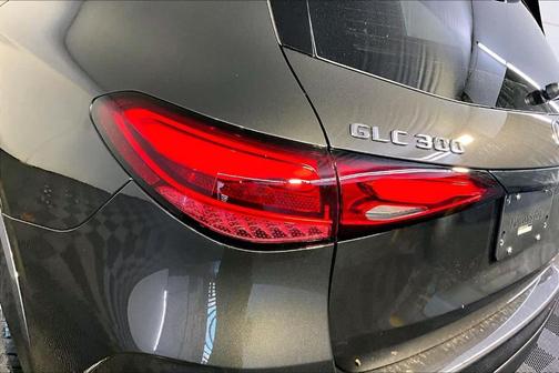 2026 Mercedes-Benz GLC 300 Base 4MATIC