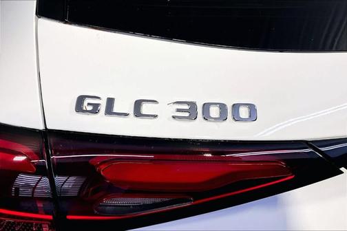 2026 Mercedes-Benz GLC 300 Base 4MATIC