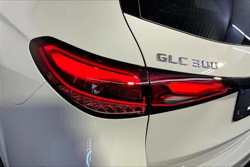 2026 Mercedes-Benz GLC 300 Base 4MATIC