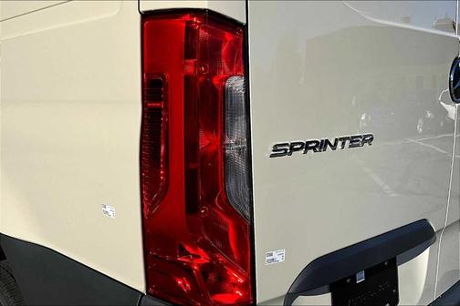 2025 Mercedes-Benz Sprinter 2500 