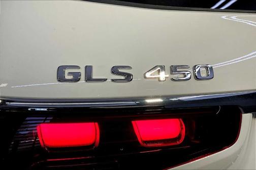 2026 Mercedes-Benz GLS 450 