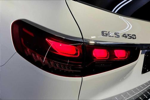 2026 Mercedes-Benz GLS 450 