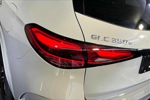 2025 Mercedes-Benz GLC 350e Base 4MATIC