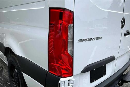2025 Mercedes-Benz Sprinter 2500