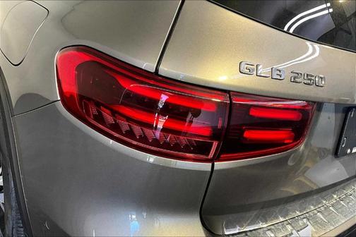 2026 Mercedes-Benz GLB 250 Base 4MATIC