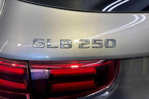 2026 Mercedes-Benz GLB 250 Base 4MATIC