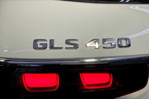 2026 Mercedes-Benz GLS 450 
