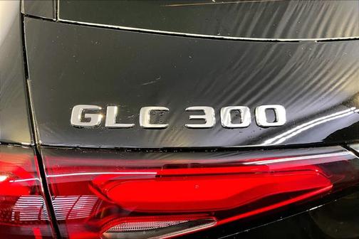 2026 Mercedes-Benz GLC 300 Base 4MATIC