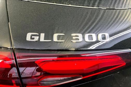 2026 Mercedes-Benz GLC 300 Base 4MATIC