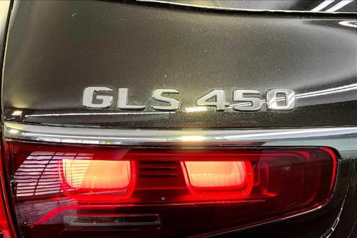 2026 Mercedes-Benz GLS 450 