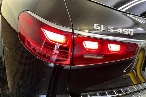 2026 Mercedes-Benz GLS 450 