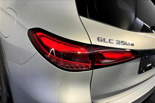 2025 Mercedes-Benz GLC 350e Base 4MATIC
